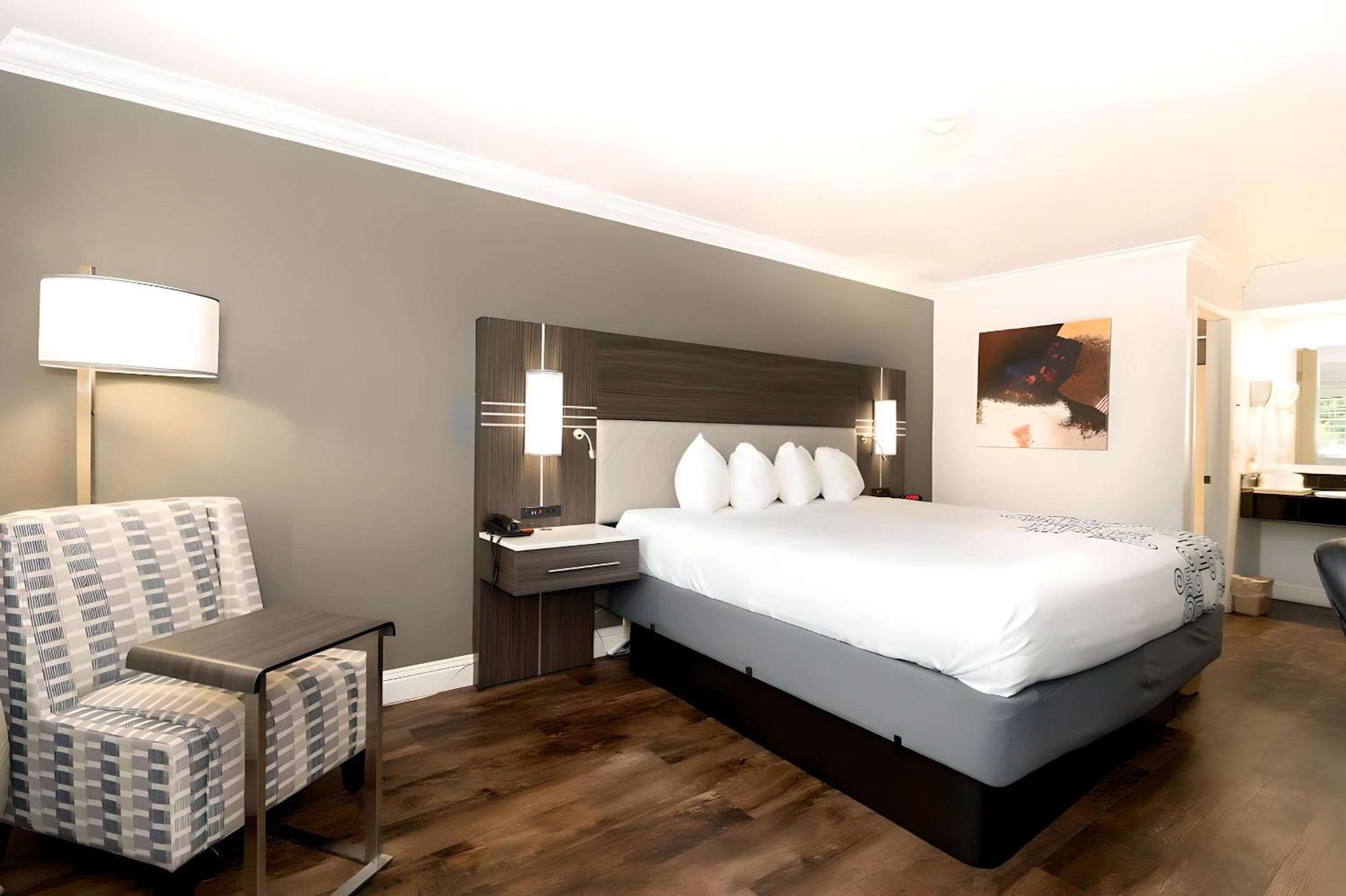 Rodeway Inn San Jose Hwy-101 Tully Rd Exit Exteriör bild