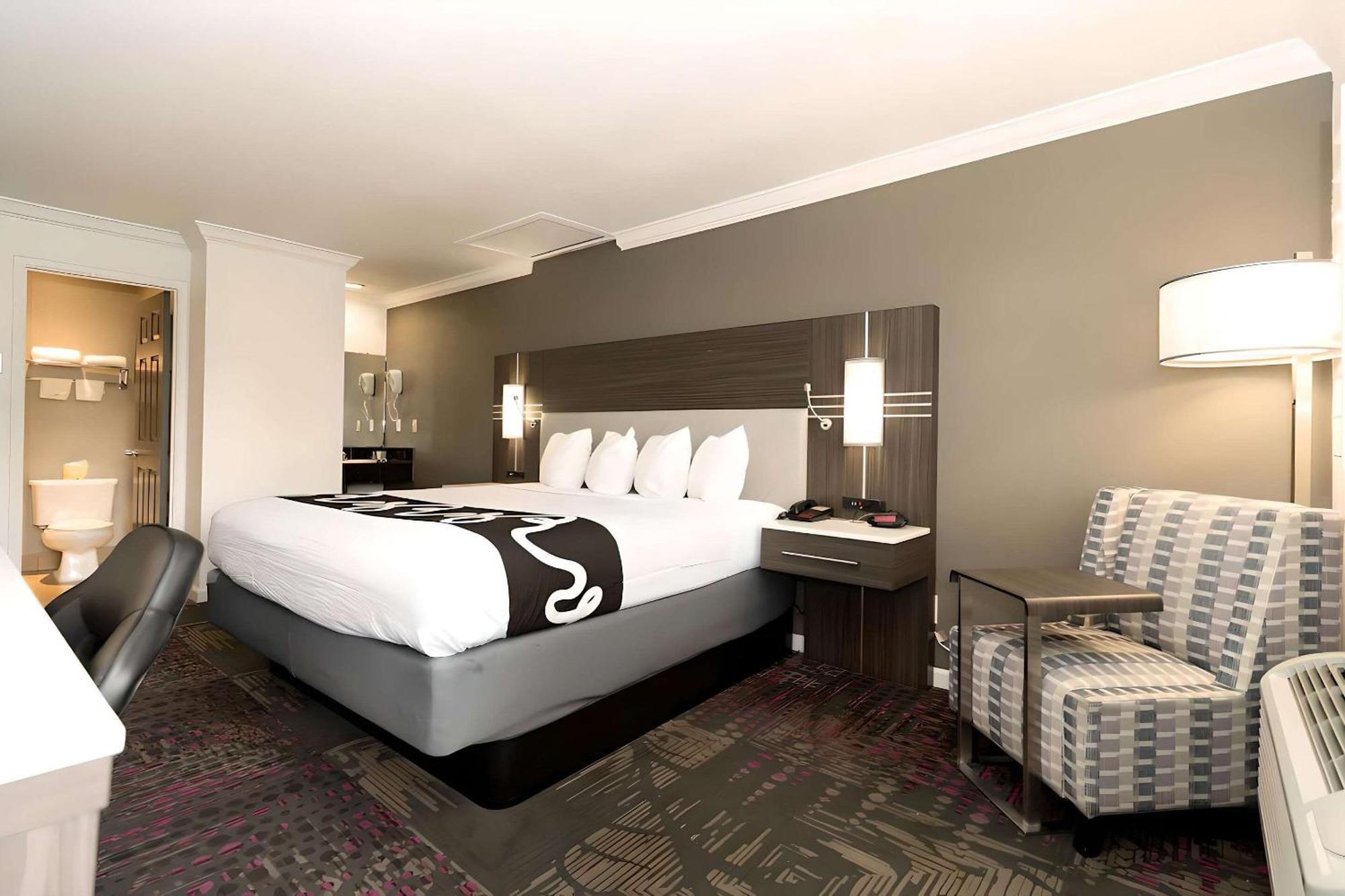 Rodeway Inn San Jose Hwy-101 Tully Rd Exit Exteriör bild