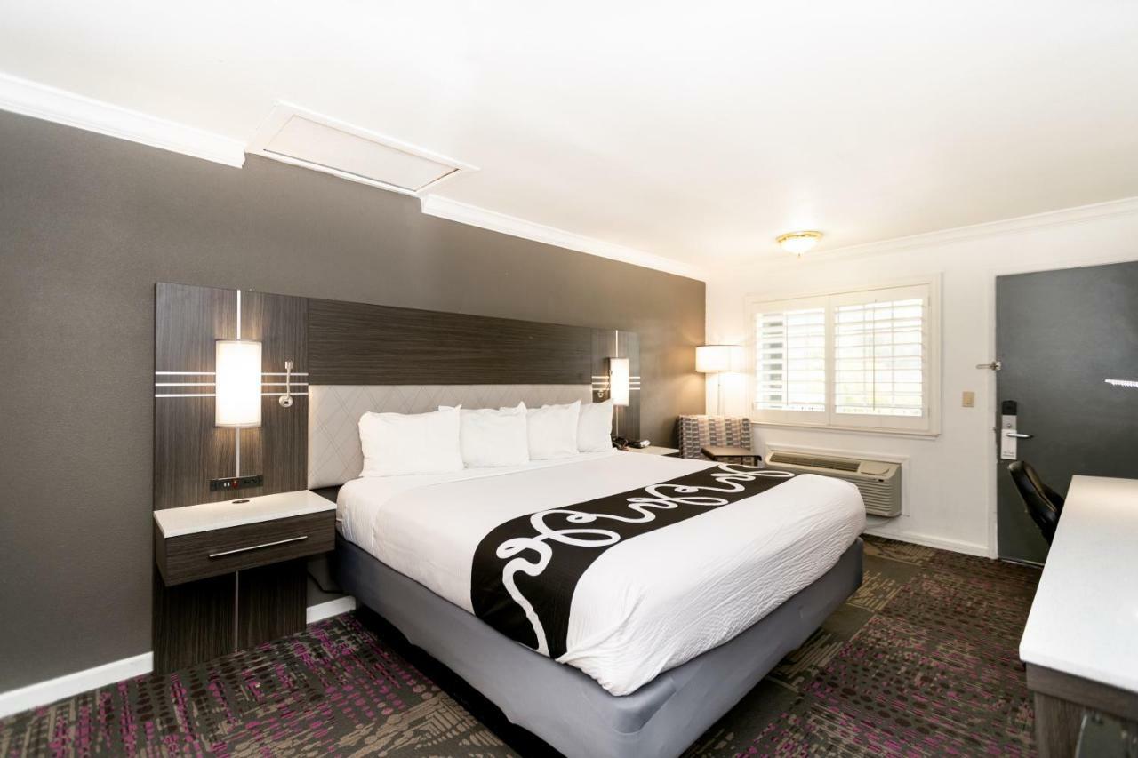 Rodeway Inn San Jose Hwy-101 Tully Rd Exit Exteriör bild