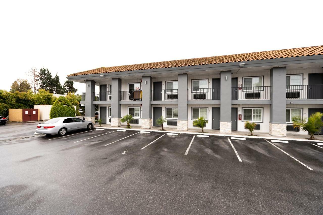 Rodeway Inn San Jose Hwy-101 Tully Rd Exit Exteriör bild